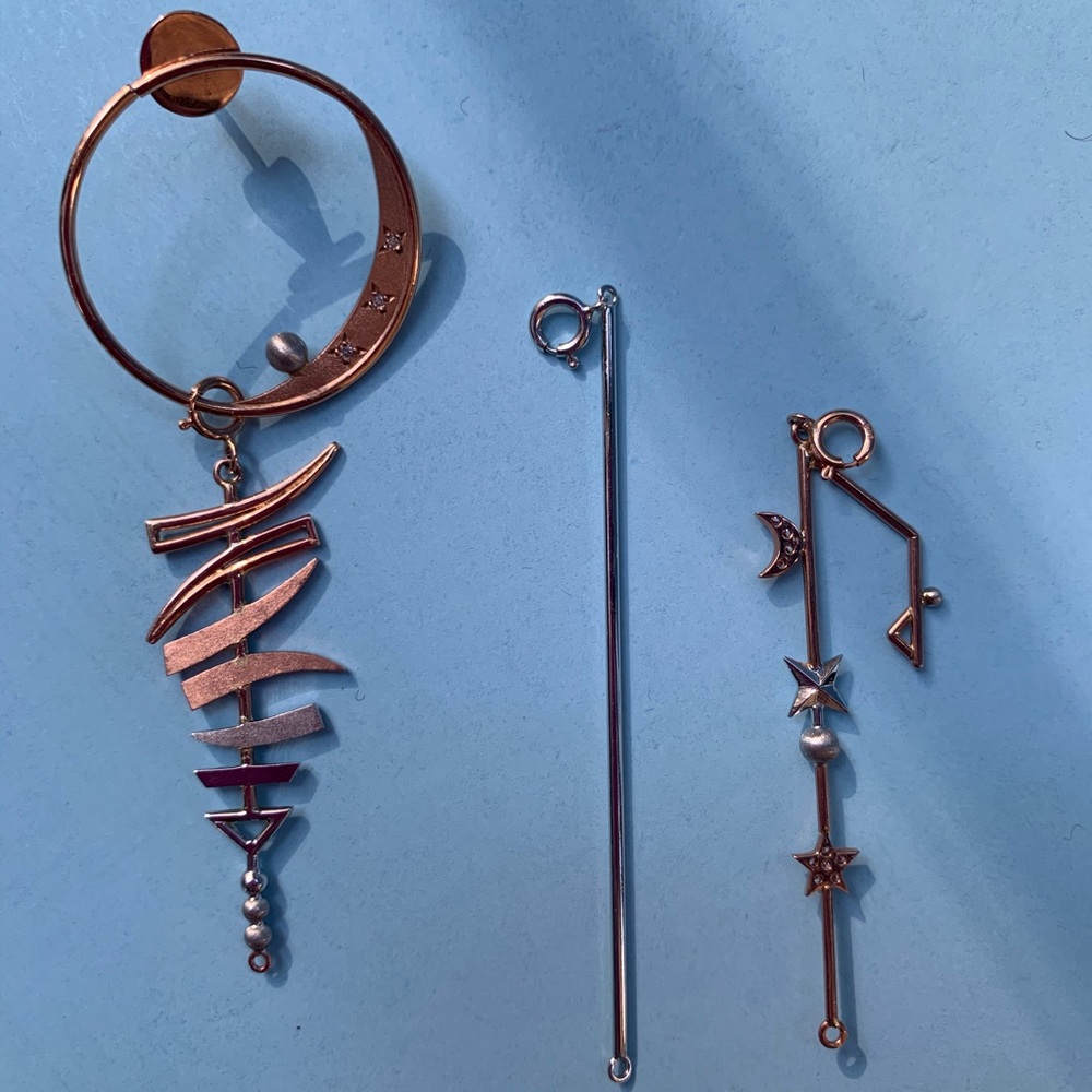 Wolf Circus bronze color mono earring transformer
